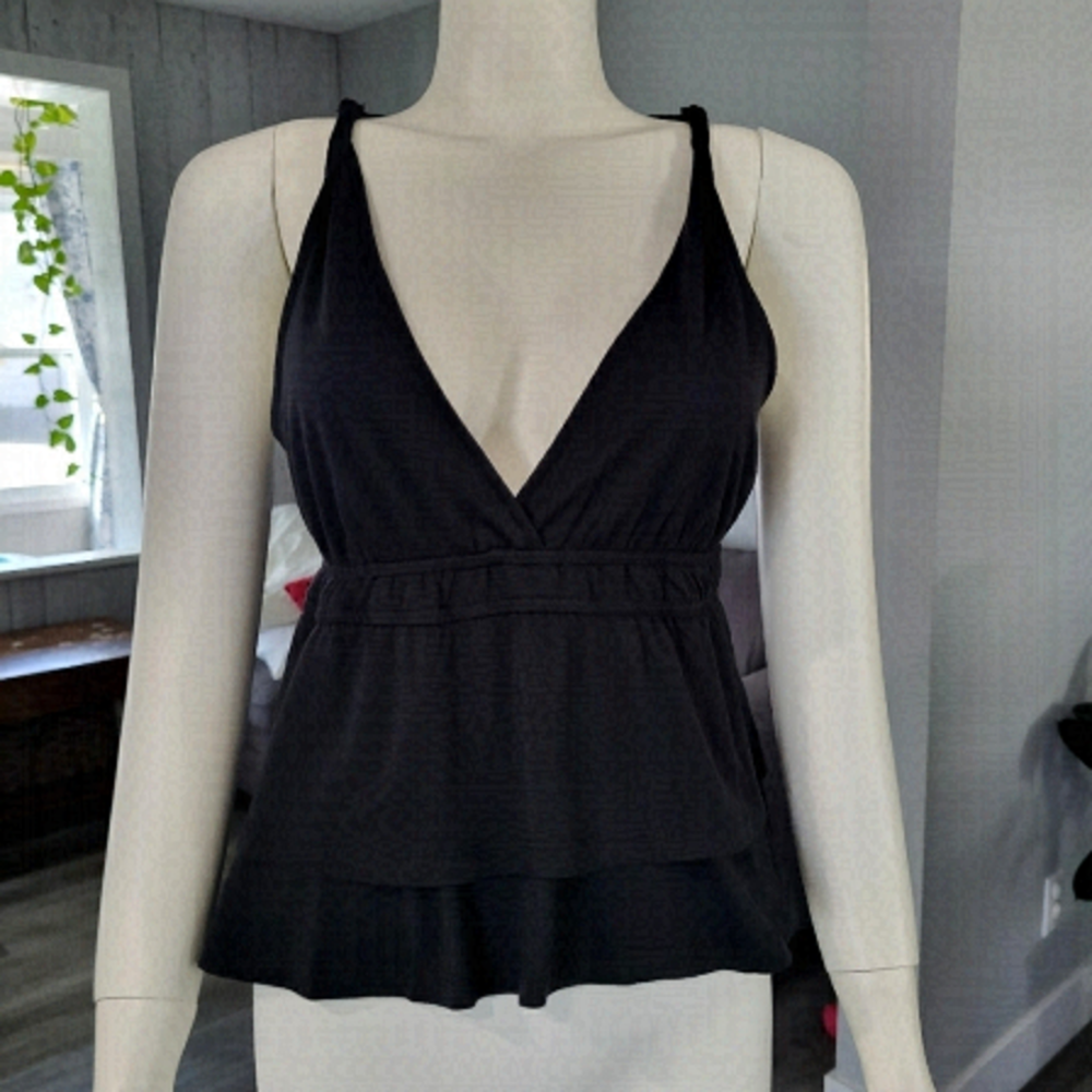 Forever 21 - Smocked V-neck Camisoles Size S